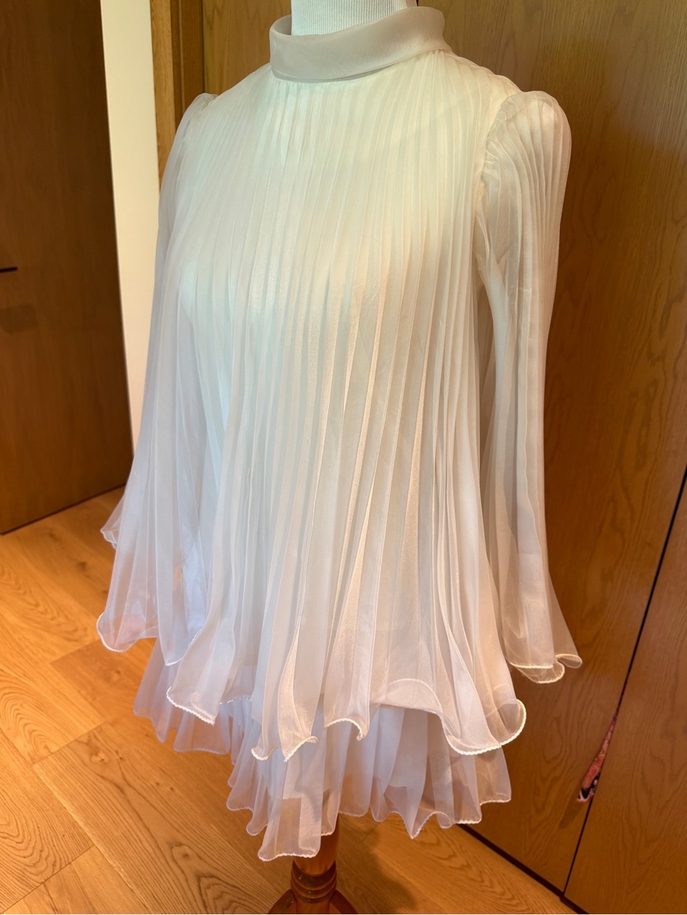 Rare Vintage Ivory Pleated Chiffon cream colored mini dress size 4 (approx) - Picture 8 of 10